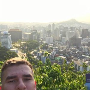 Meet your Posher, Devin