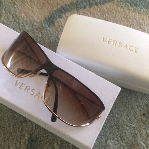 Versace sunglasses main image 5