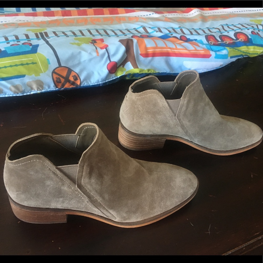 Dolce Vita Booties in tan suede.