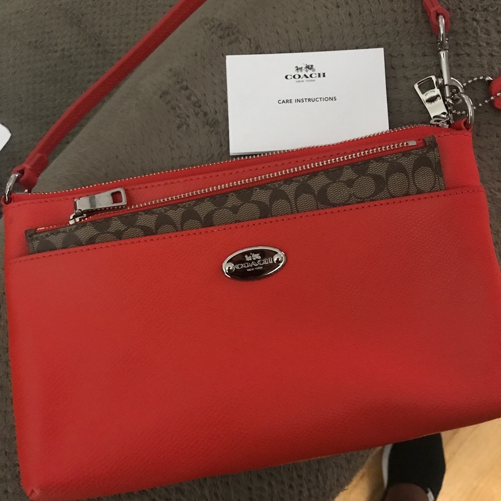 NWOT Coach east/west popup crossgrain leather