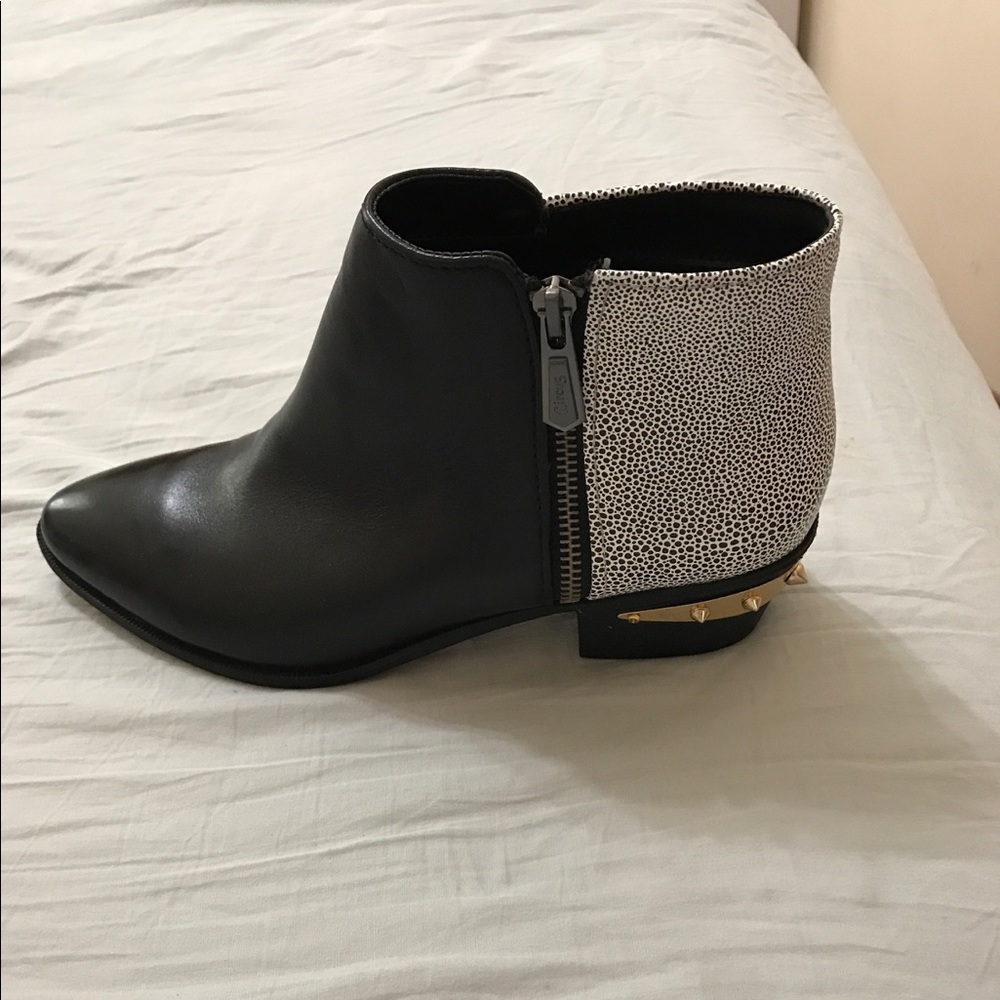 Circus by Sam Edelman Holt booties (9.5)