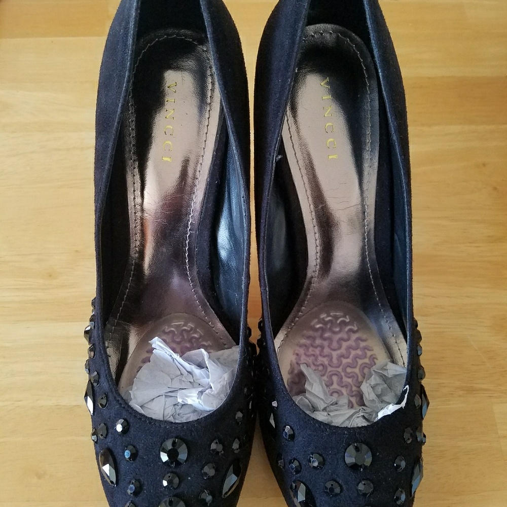 Shoes - Picture 4 of 5