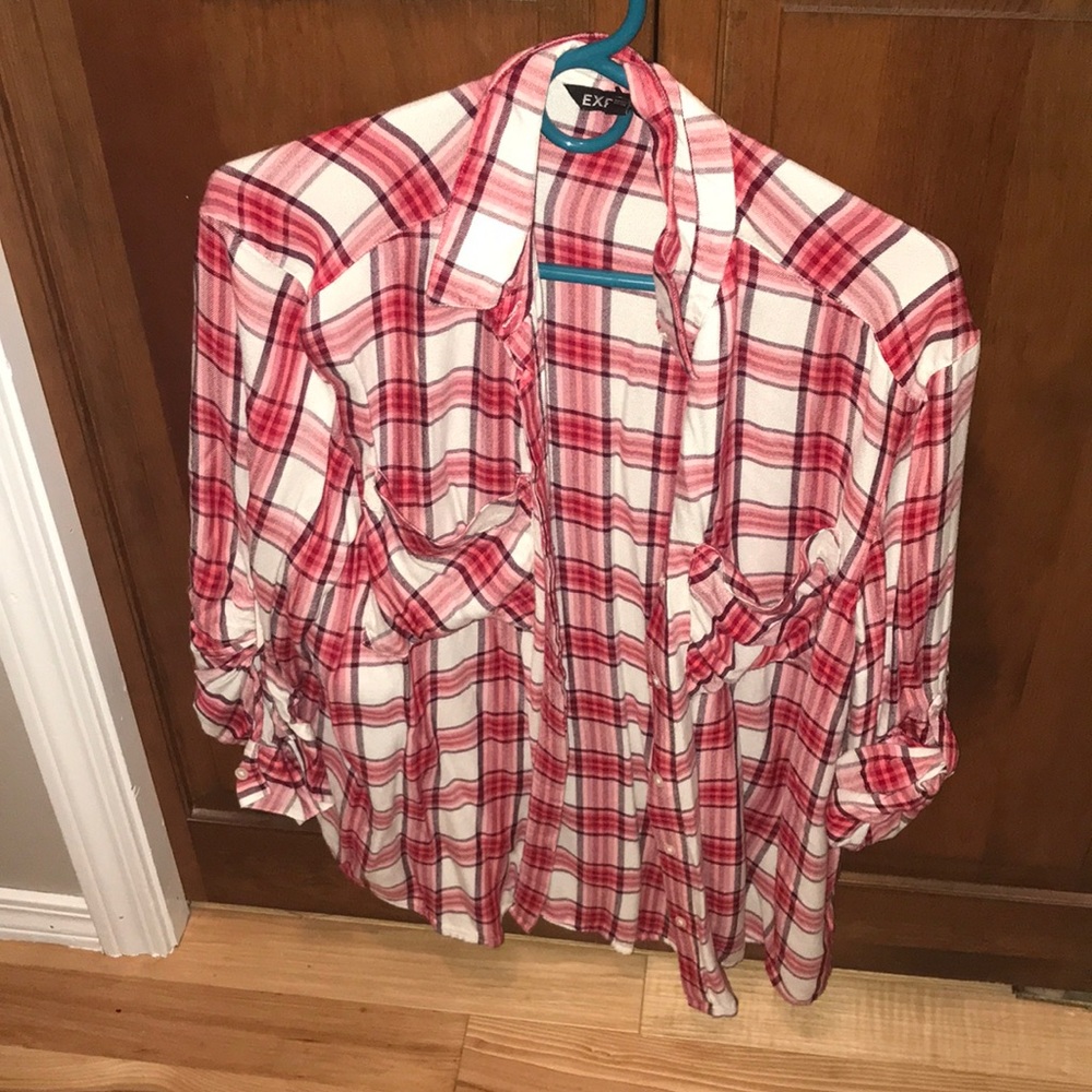 Loose fit plaid. Size small. Rolled up sleeves.