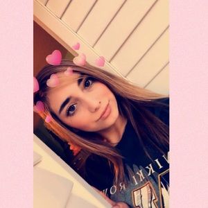 Meet your Posher, Delilah