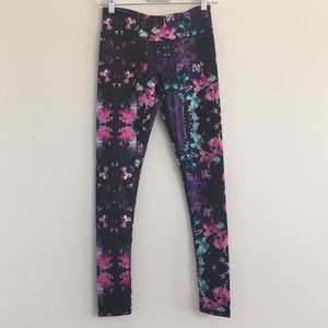 Lava print yoga leggings