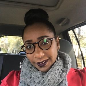 Meet your Posher, Andrea