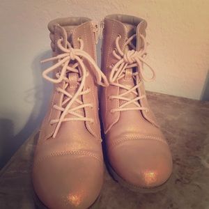Children’s place pink shimmer boots