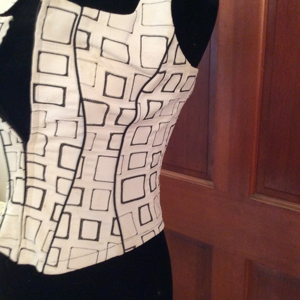 French Vest - Picture 2 of 2