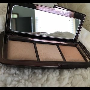 Hourglass Ambient Lighting Pallet