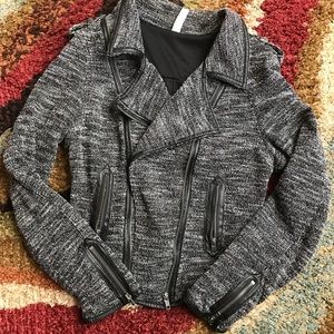 Blazer Black and white blazer w/ faux leather trim