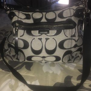 Coach Handbag!! Great Condition!!