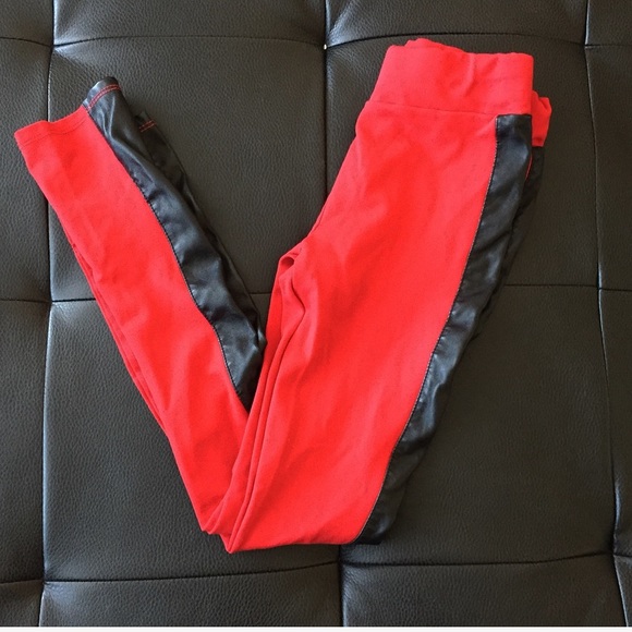 Red leggings with Leather stripe. - Picture 1 of 3