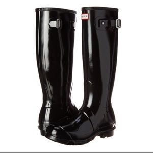 Hunter Original Tall Gloss Rain Boots in Black