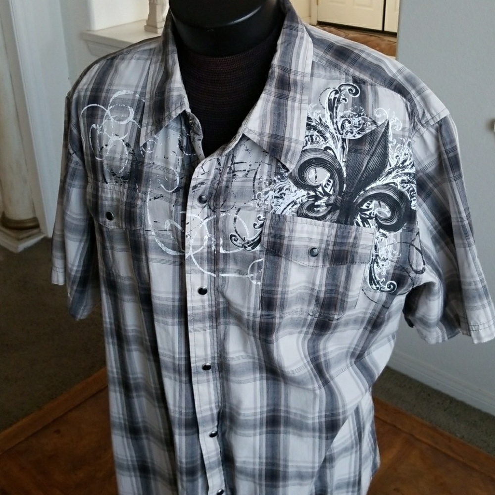 SHORT SLEEVE SHIRT