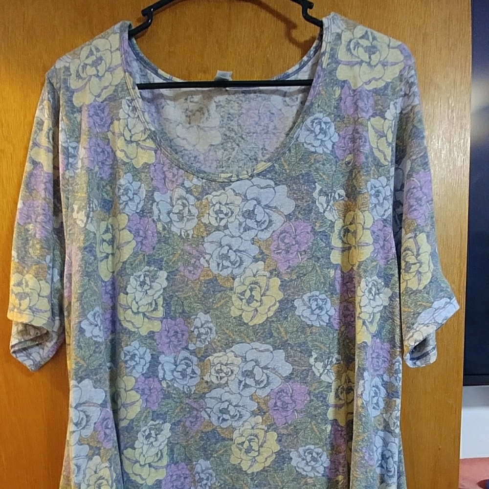 Lularoe perfect t