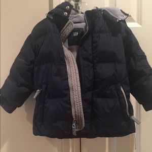 Navy blue Gap toddler Puffer coat