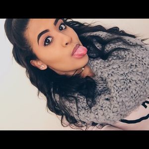 Meet your Posher, Leilana