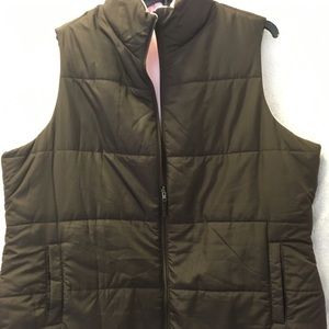 Merona quilted reversible vest