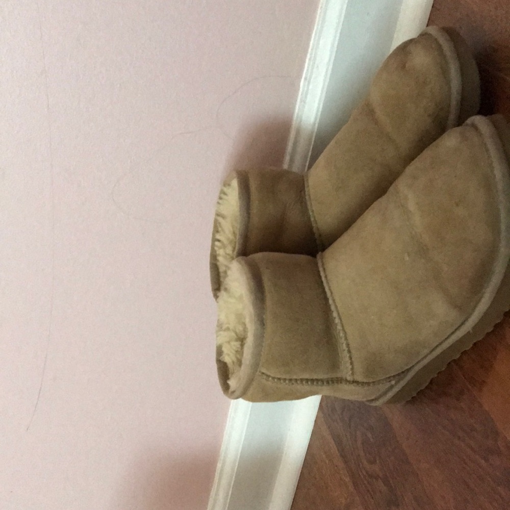 Cream UGG ankle boots, size 7 women