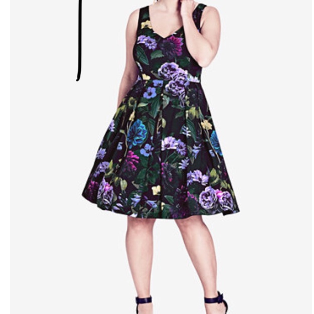 🎁Host Pick🎁Beautiful Floral Party Dress