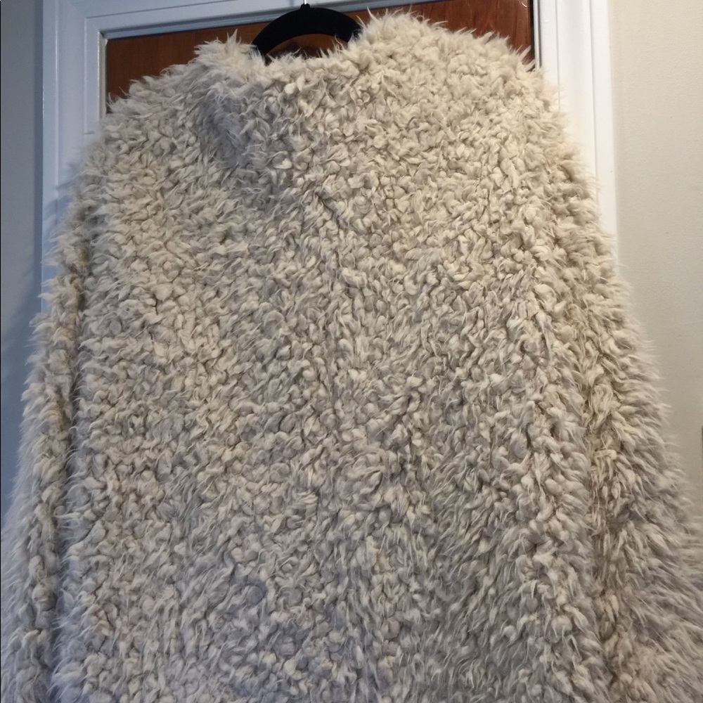 Lightweight jacket - Picture 2 of 5