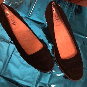 UGG. Black moccasin wedge shoes