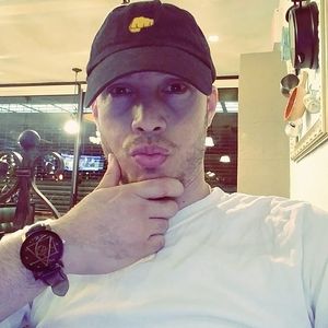 Meet your Posher, Victor alfonso