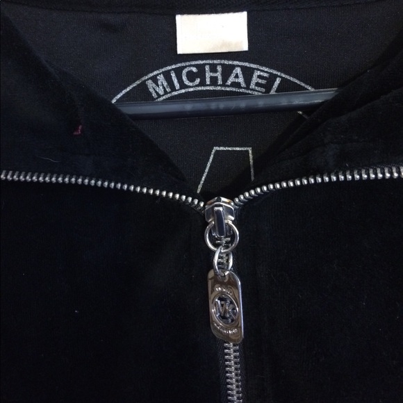 MK sweatshirt (372) - Picture 2 of 4