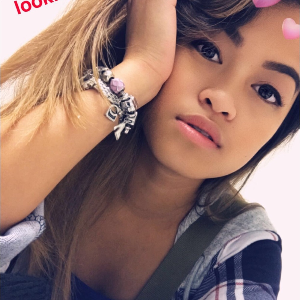 Meet your Posher, Kresta