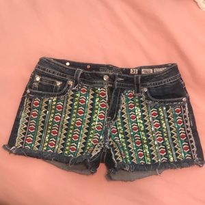 Tribal Sequin embroidered jean shorts