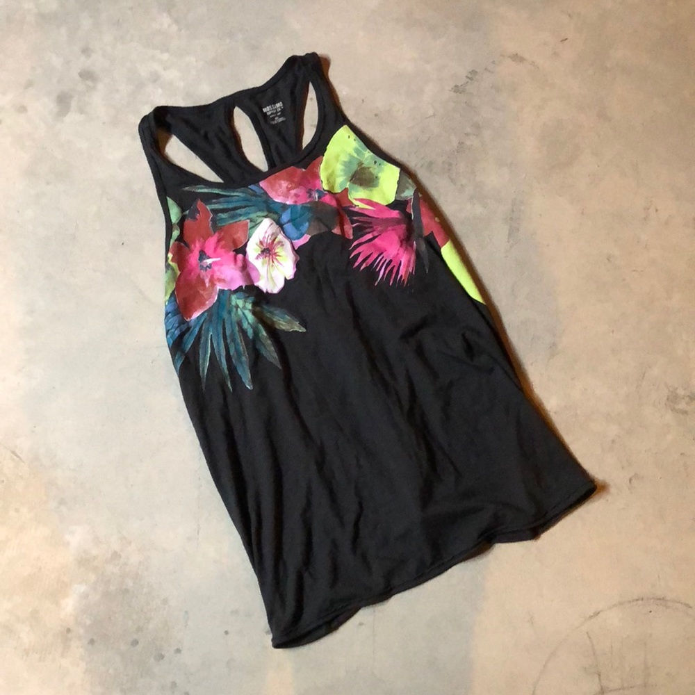 Flowy tank