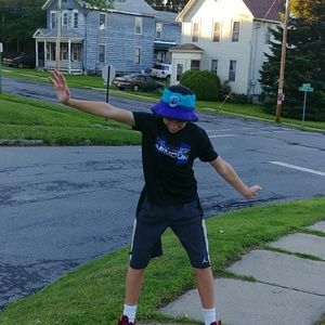 Meet your Posher, Bradey