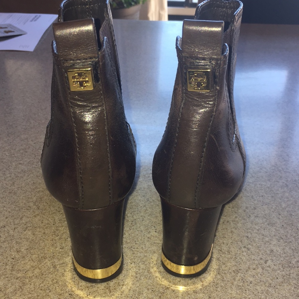 Tory Burch brown leather ankle booties size 6