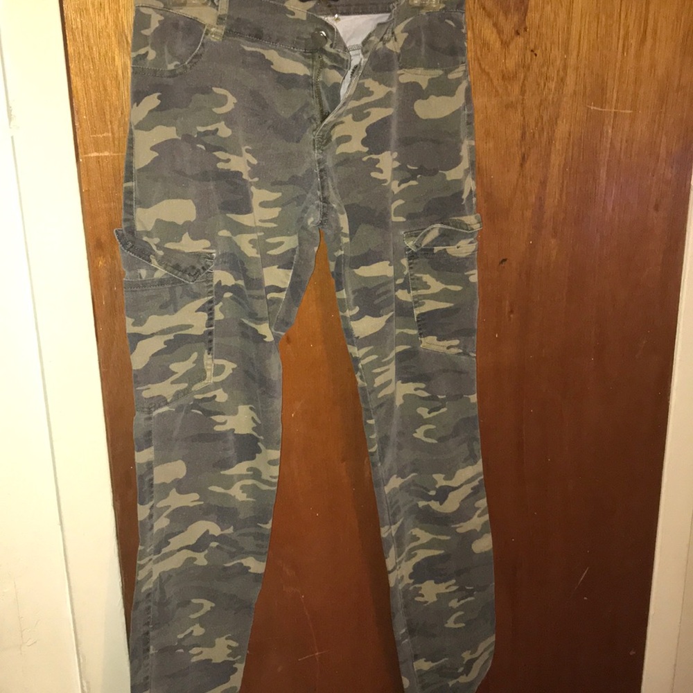 Army fatigue skinny jeans