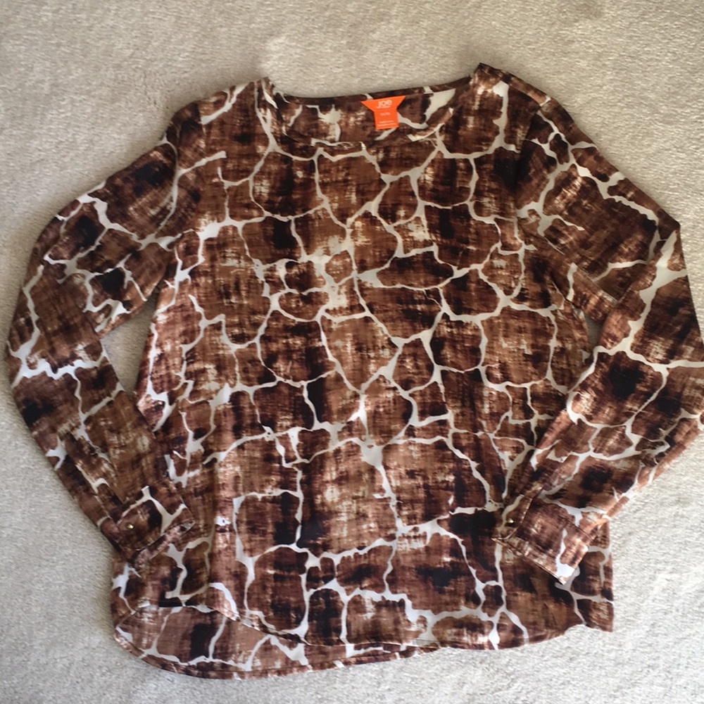 Giraffe print blouse!
