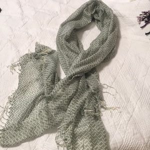 Target geometric print scarf