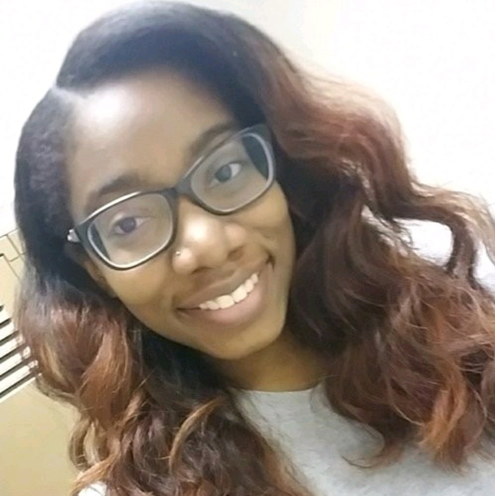 Meet your Posher, Nia