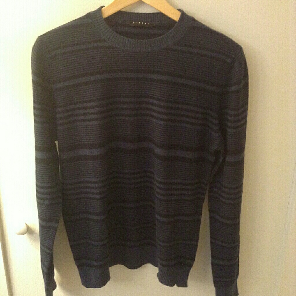 👋 Closing today!!Sisley Sweater