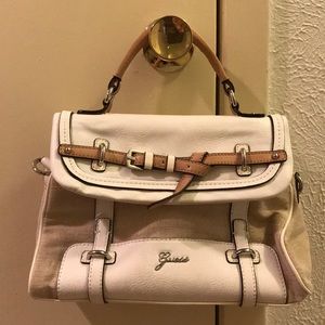 Guess handbag in excellent condition