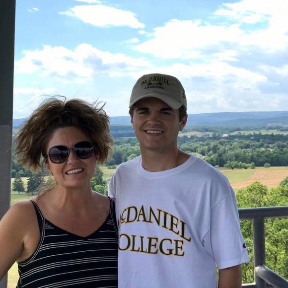 Meet your Posher, Cindy - Picture 1 of 1