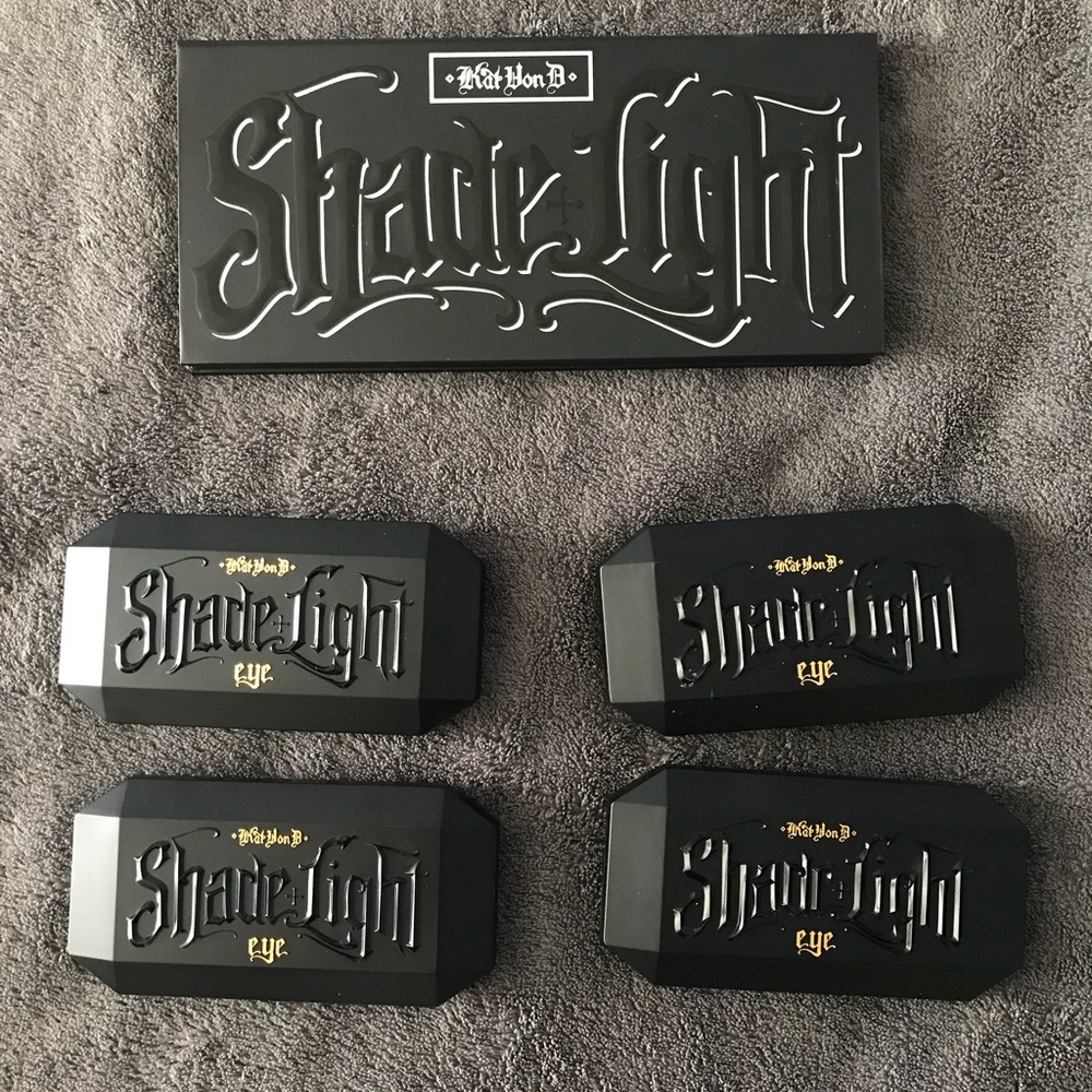 Kat Von D Shade & Light Contour Palette Eye Quads