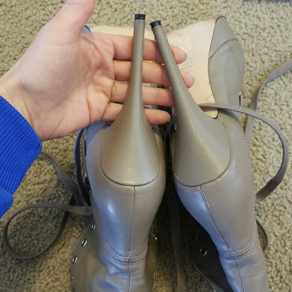 Kardashian Bebe ankle boot - Picture 4 of 13