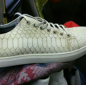 Donald/pliner  shoes