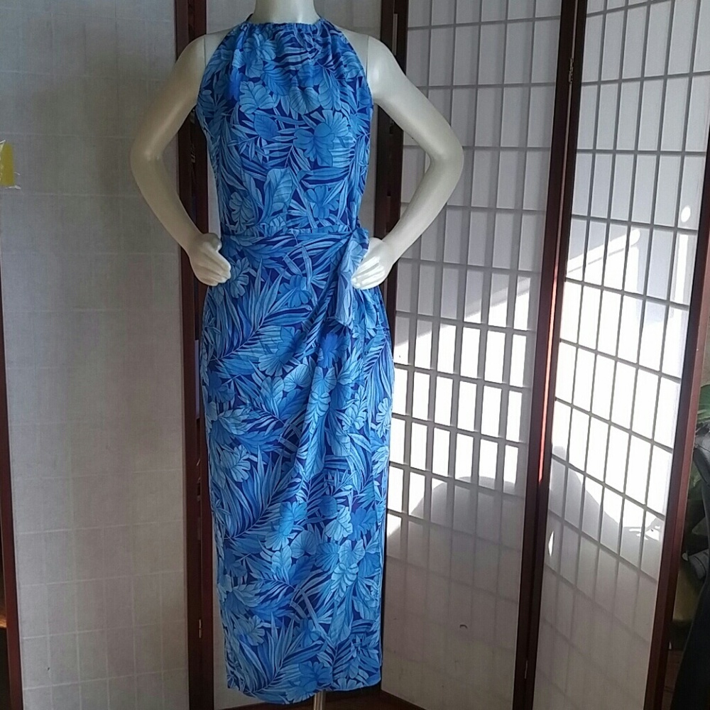Dress - Picture 2 of 9