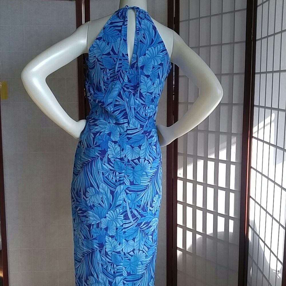 Dress - Picture 7 of 9