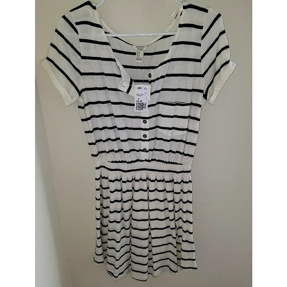 NWT Casual short sleeve dress