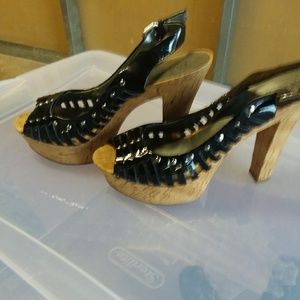 8 1/2 Guess Heels