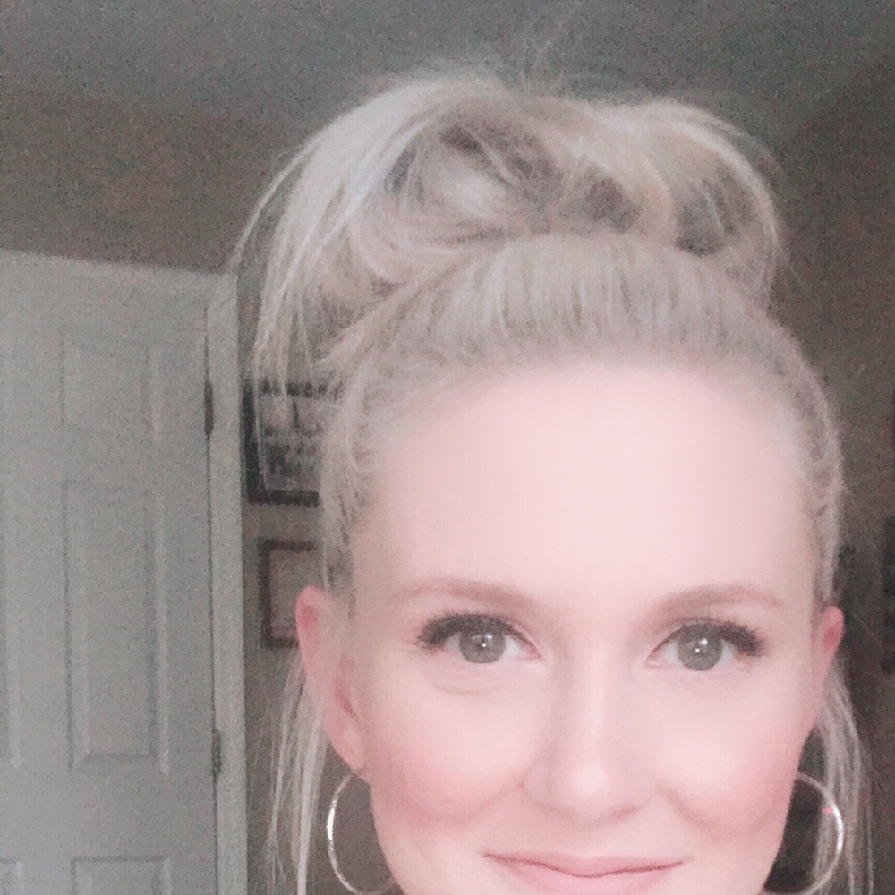 Meet your Posher, Christina