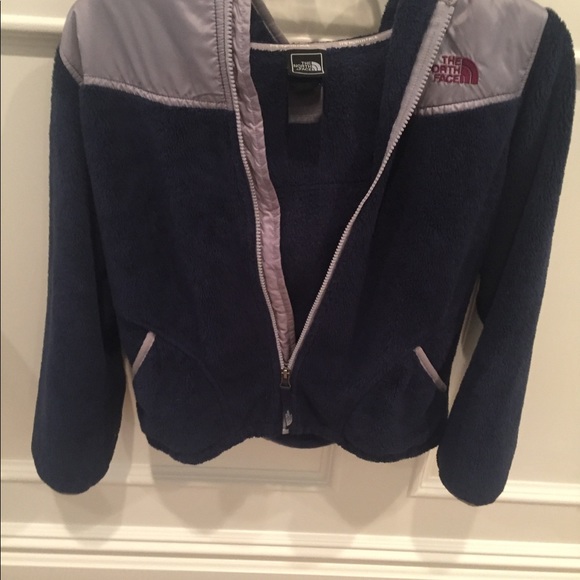 Girls North Face OSO Hoodie.