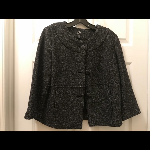 Black Blazer Accented with Silver. Size Small. - Picture 4 of 8